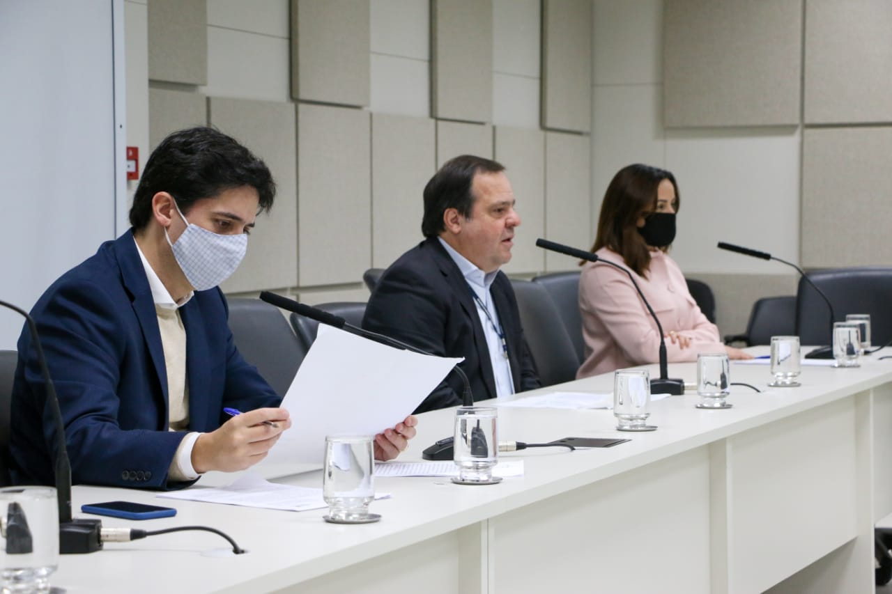 Reunião caminhada na natureza