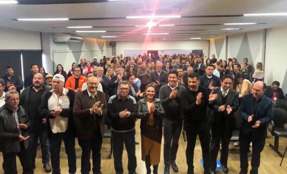 trabalhadores publico reunidos para uma foto