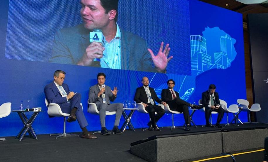 Parcerias e concessões do Paraná são apresentadas em evento da área em Minas Gerais