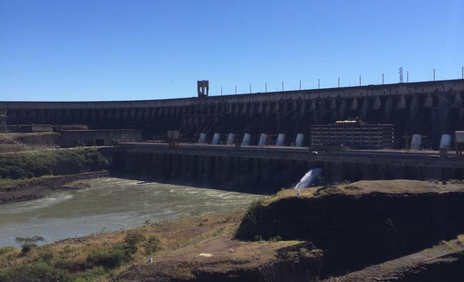 "Espaço Ambiental do Iraí" e alternativas de soluções sustentáveis com Itaipu e Lactec