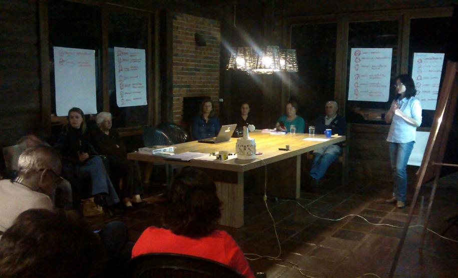 Construção participativa de ações para o fortalecimento do roteiro de turismo rural Caminhos de Guajuvira em Araucária Construção participativa de ações para o fortalecimento do roteiro de turismo rural Caminhos de Guajuvira em Araucária