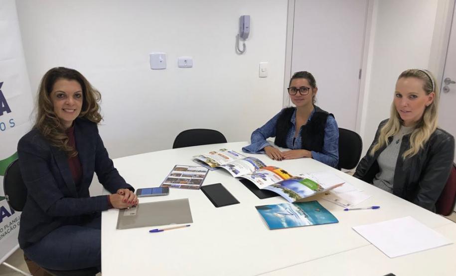 "Paraná Projetos recebe a visita da Diretora de Turismo de Sertaneja "Paraná Projetos recebe a visita da Diretora de Turismo de Sertaneja