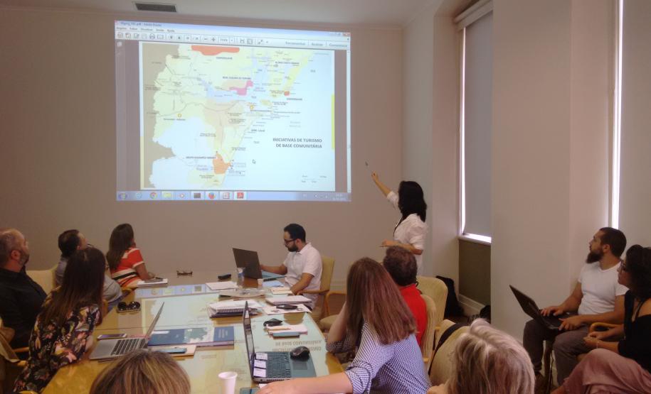 Plano de Desenvolvimento Sustentável Do Litoral Do Paraná / SEPL Plano de Desenvolvimento Sustentável Do Litoral Do Paraná / SEPL