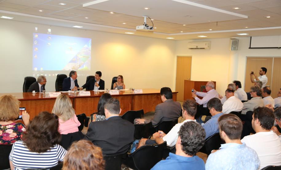 Angra Doce Paraná no Fórum Náutico Paulista Angra Doce Paraná no Fórum Náutico Paulista