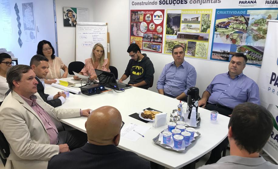 DESENVOLVIMENTO REGIONAL DO VALE DO IVAÍ DESENVOLVIMENTO REGIONAL DO VALE DO IVAÍ